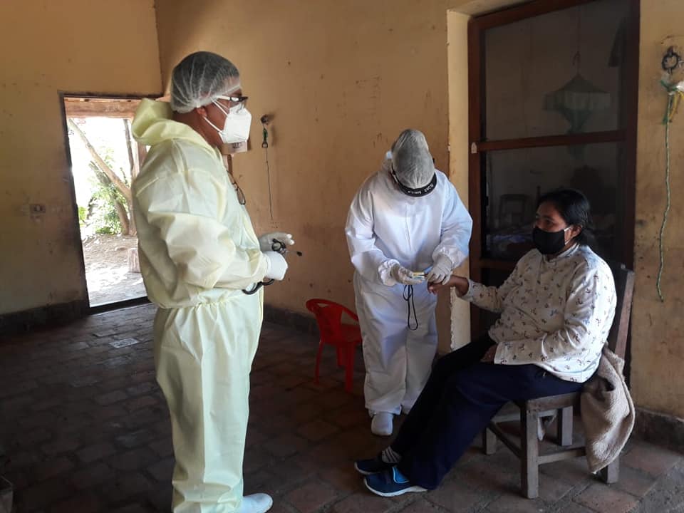 A falta de medicamentos, en Lomerío combaten el COVID-19 con la medicina tradicional